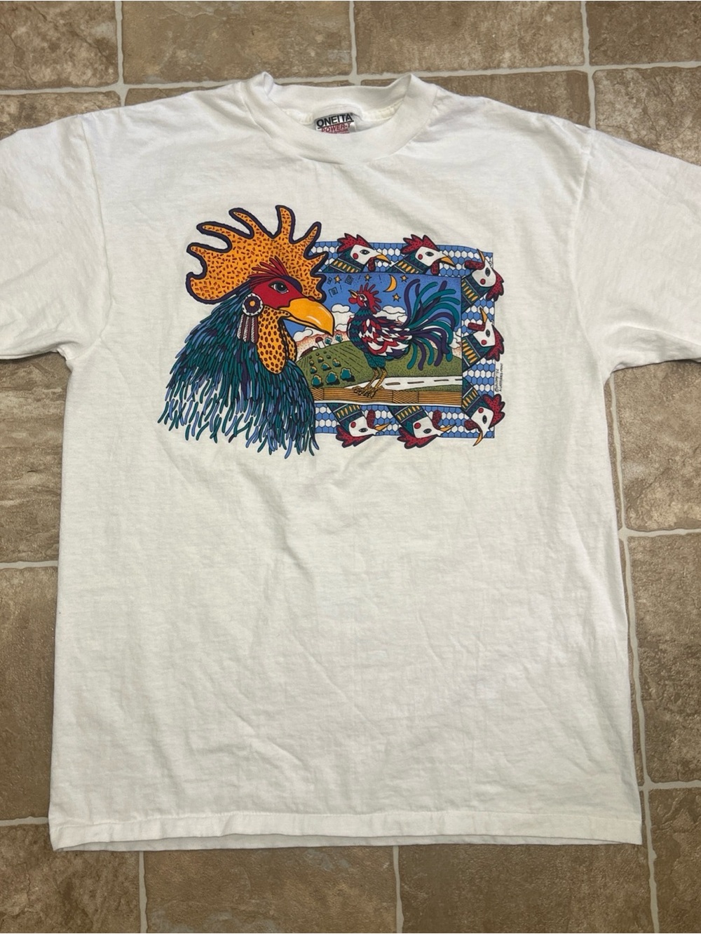 Vintage Victory  Art Graphic Vibrant Multicolored Roosters T-Shirt Mens 90s  Lrg